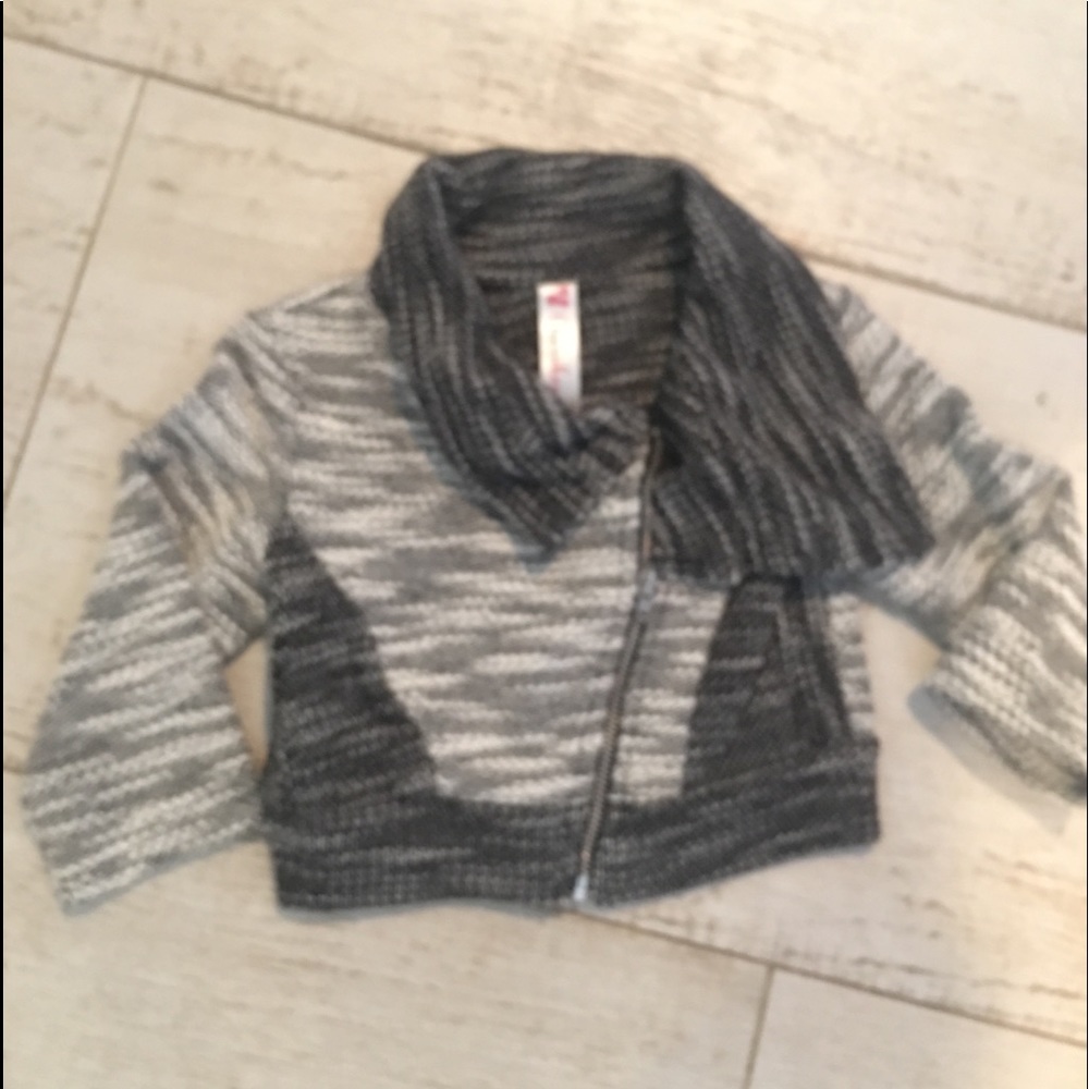 Sweater 12 months🌈